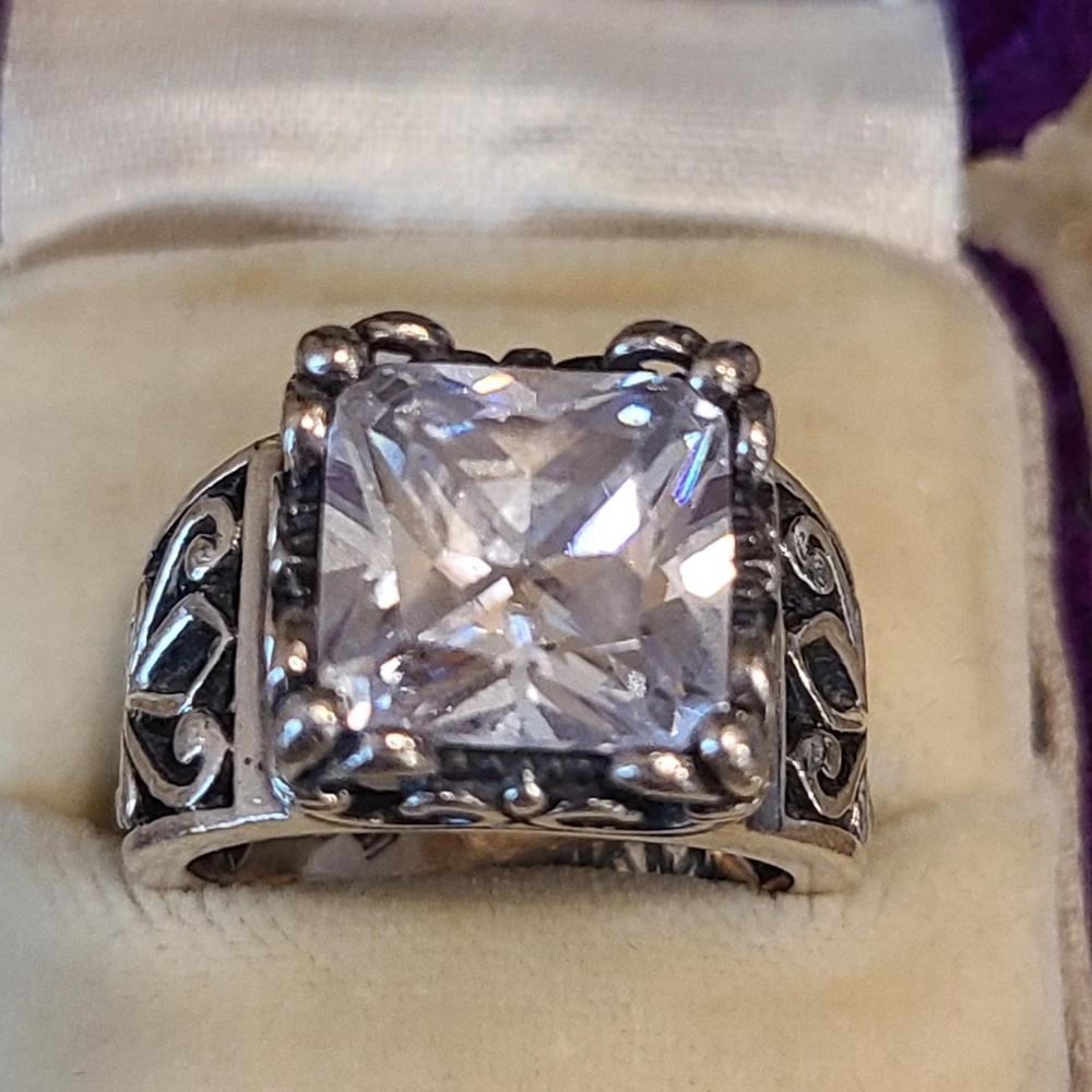 Sterling Silver & Cubic Zirconia Ring (Size 5)